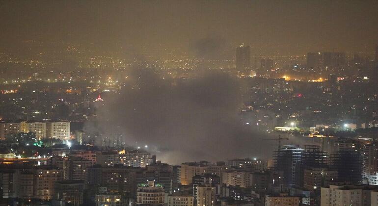 أرشيف: تصاعد الدخان فوق طهران - عاصمة إيران بعد ضربات جوية في يونيو 2025